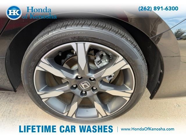 Used 2025 Honda Civic Sport Touring image 3