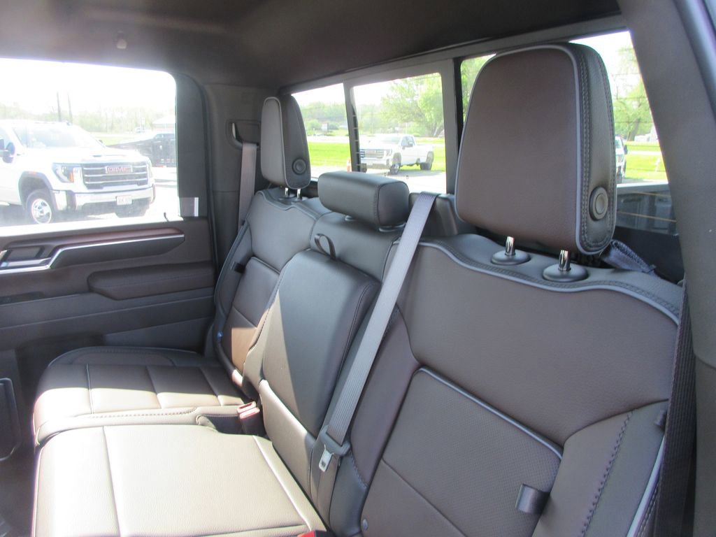 New 2026 GMC Sierra 3500 Denali w/ Denali Reserve Package AWD/4WD image 14