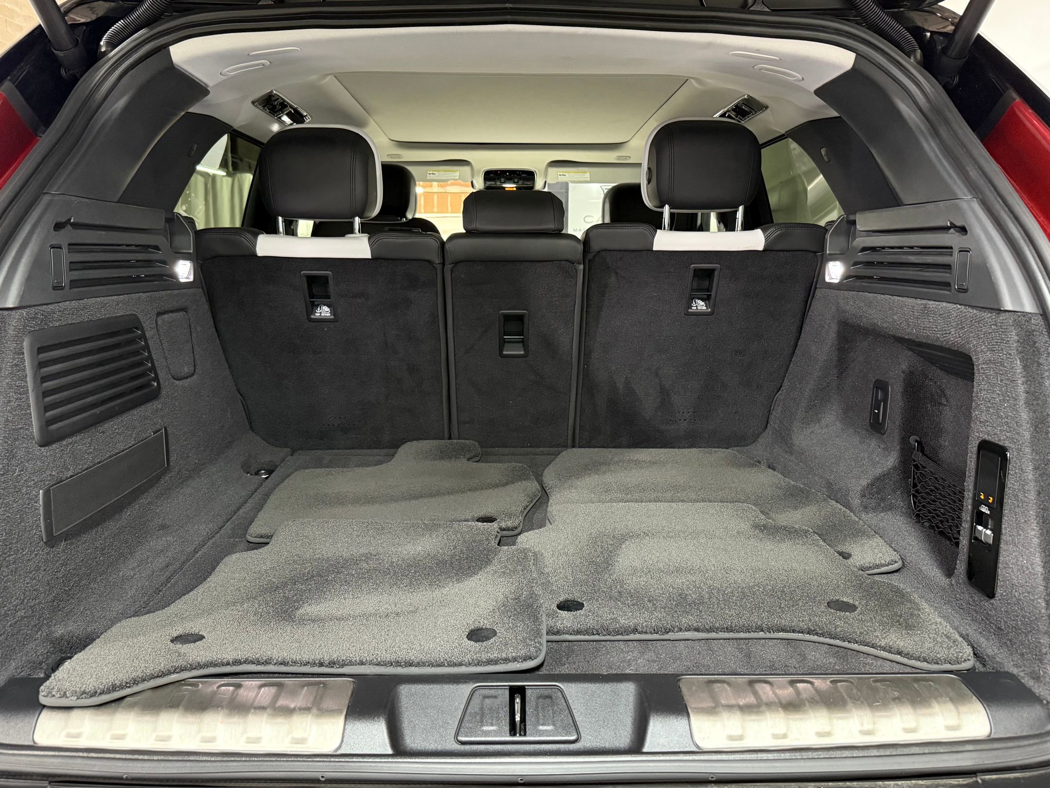 Used 2023 Land Rover Range Rover Sport SE Dynamic image 44