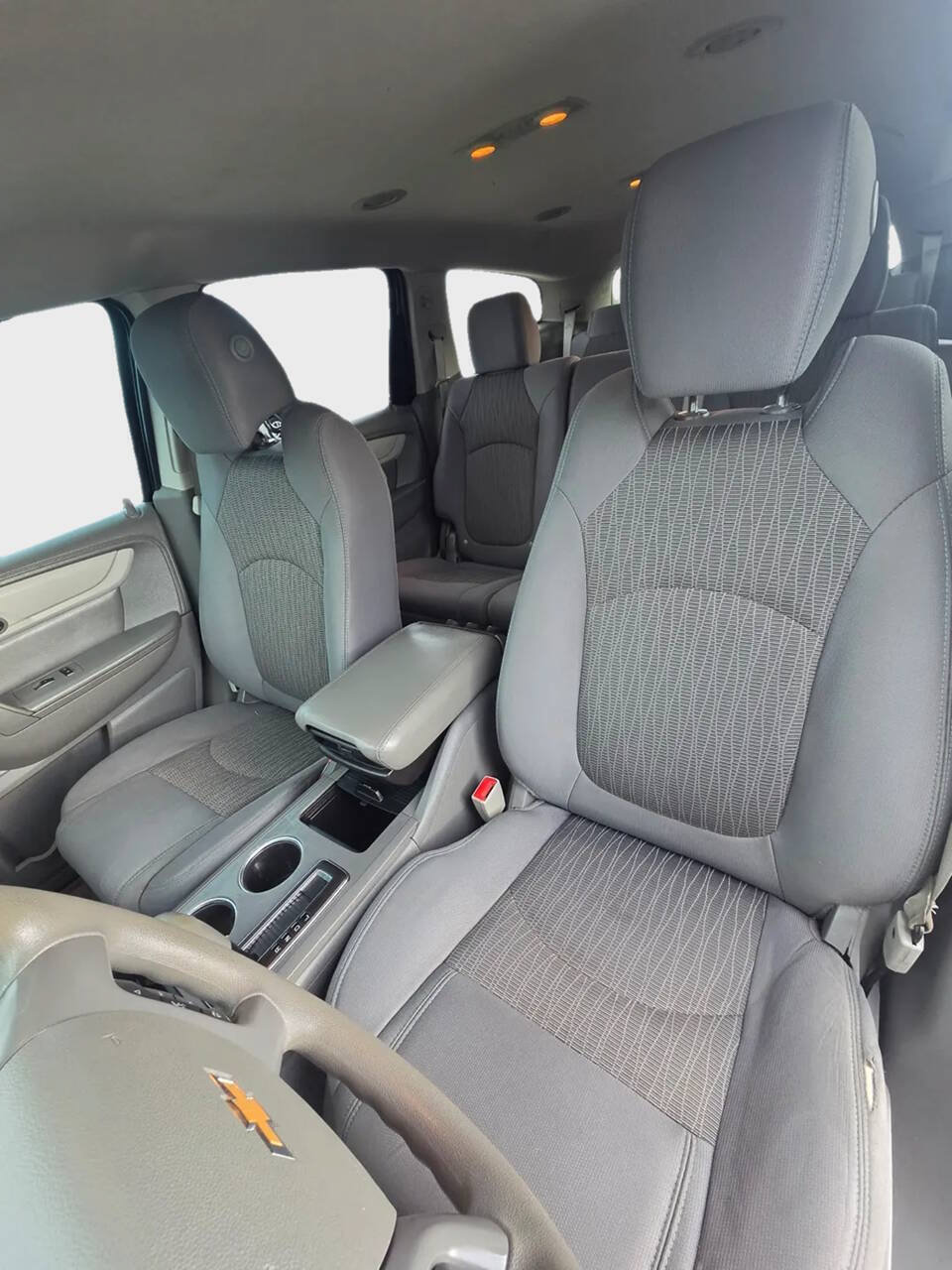 Used 2015 Chevrolet Traverse LS FWD image 12