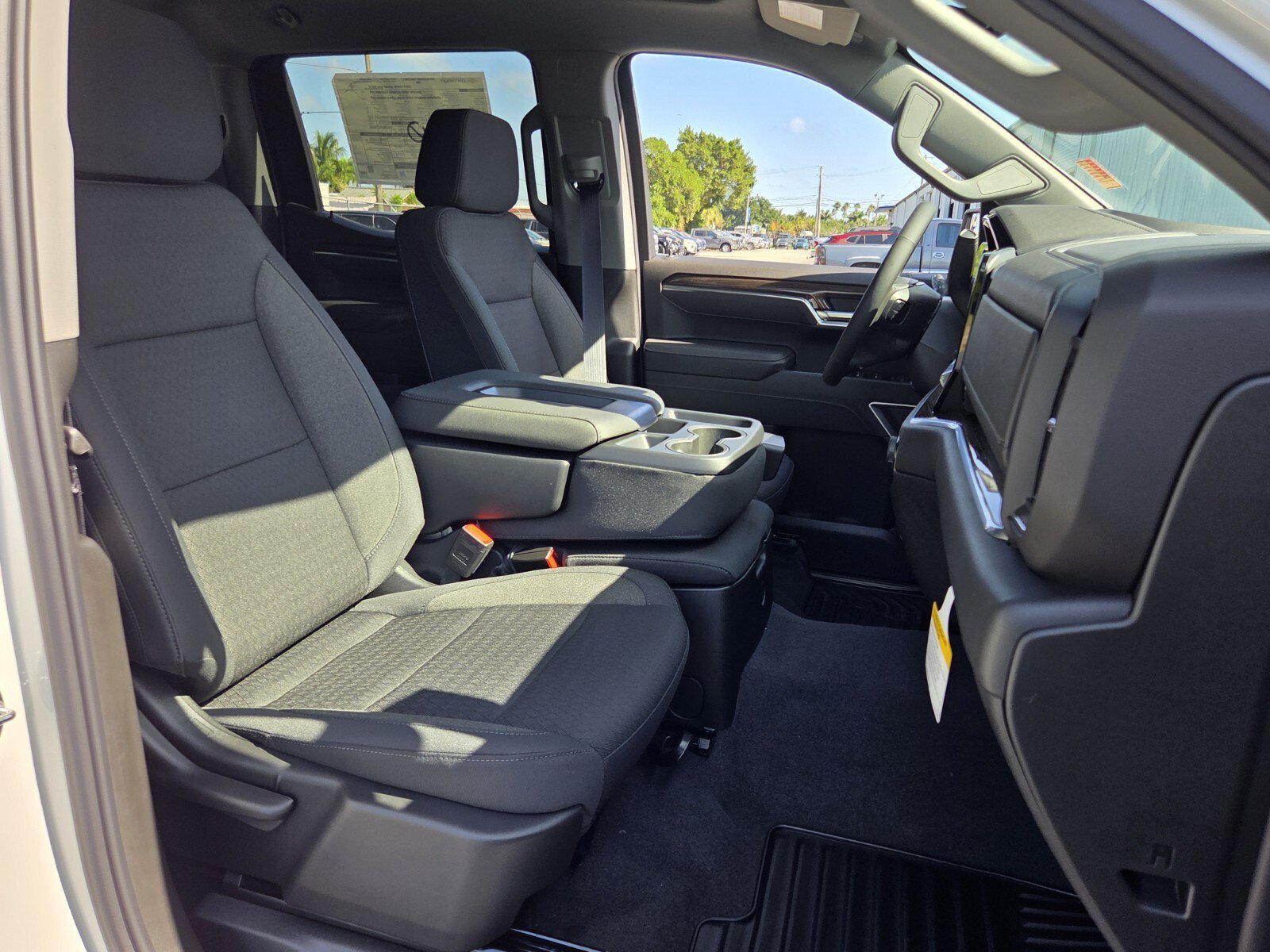 New 2026 Chevrolet Silverado 1500 LT w/ LPO, Dark Essentials Package RWD image 18