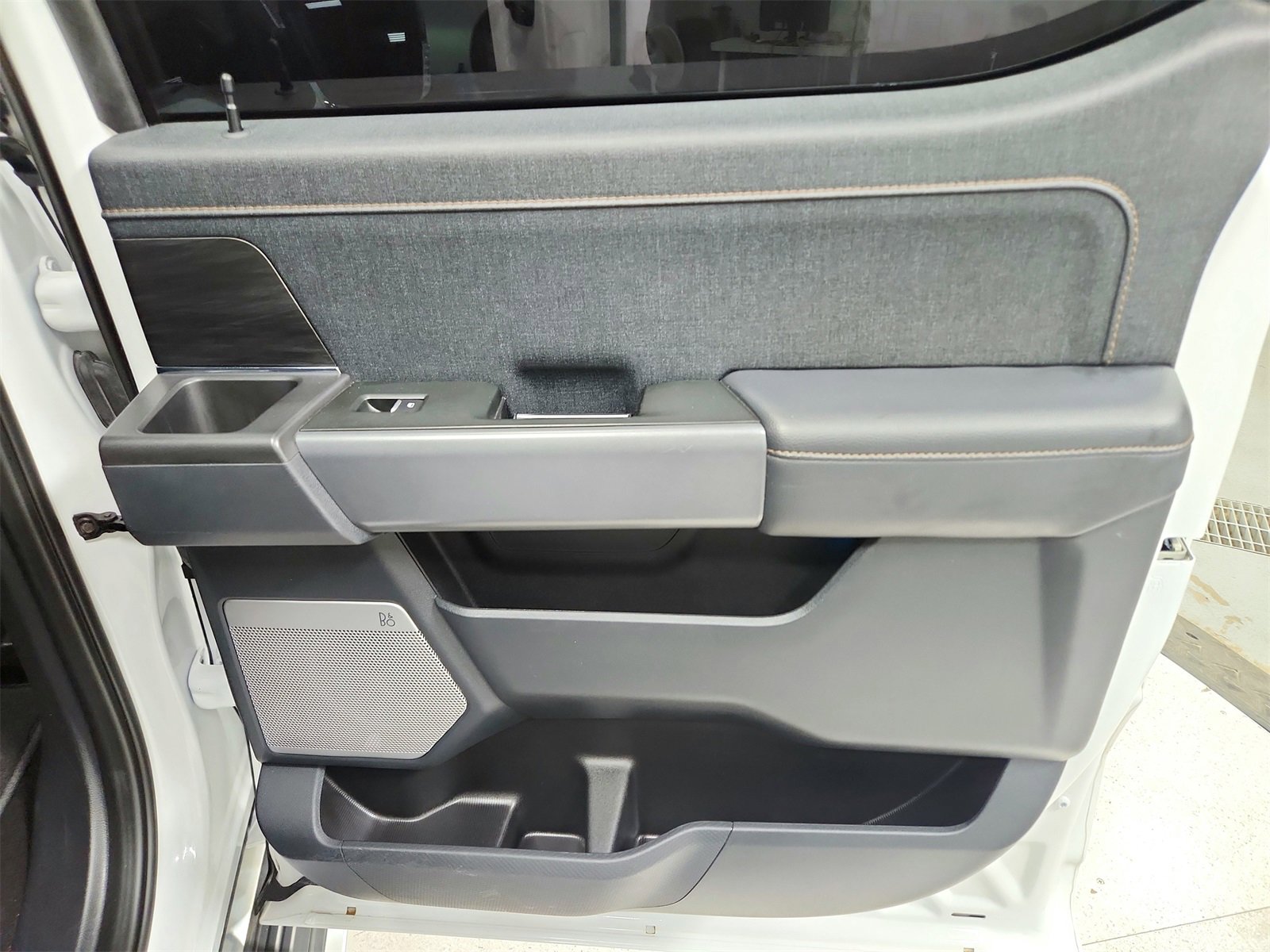 Used 2024 Ford F150 Lariat w/ Tow/Haul Package image 43