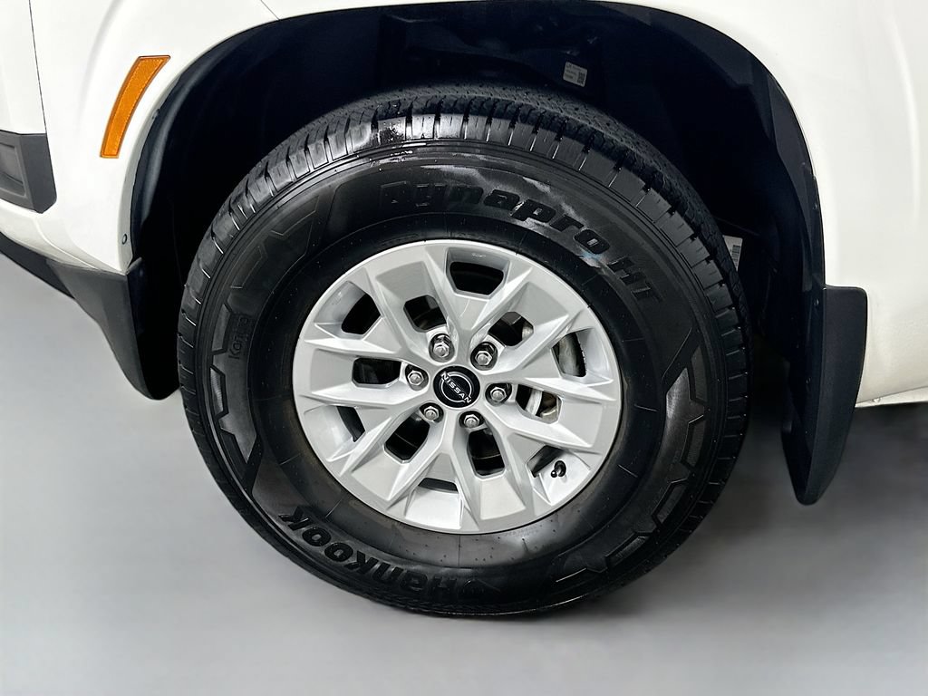 Used 2025 Nissan Frontier S RWD image 29