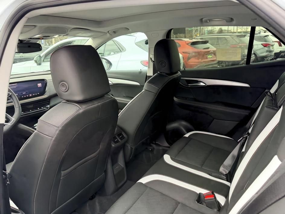 New 2026 Buick Envision Sport Touring image 8