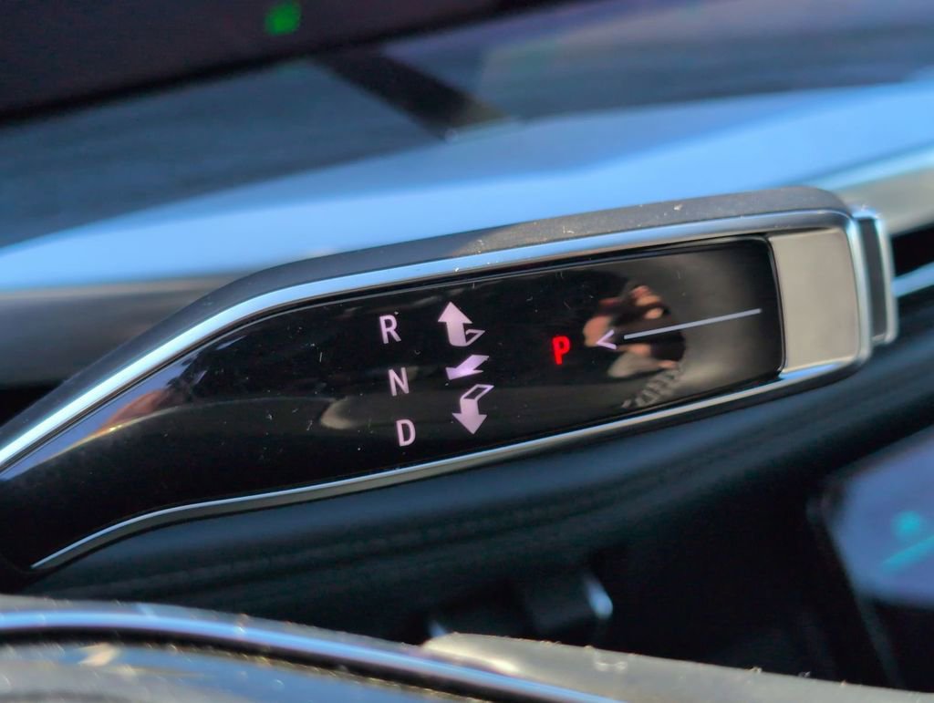 Used 2025 Cadillac Escalade IQ Luxury 2 image 14