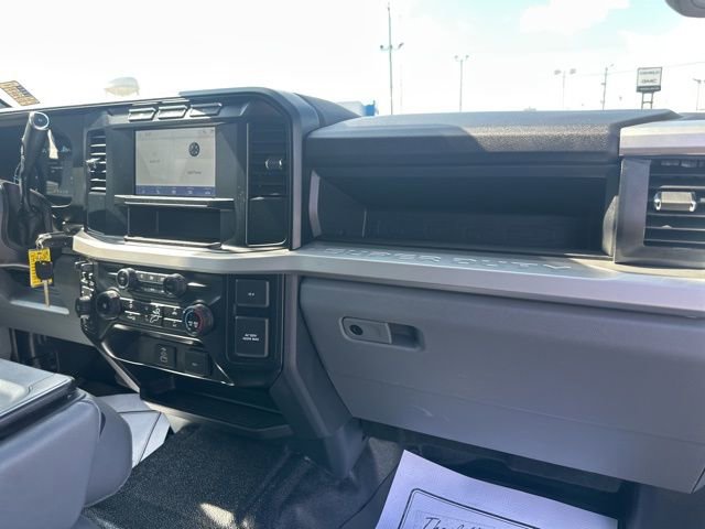 Used 2024 Ford F450 XL w/ XL Chrome Package image 12