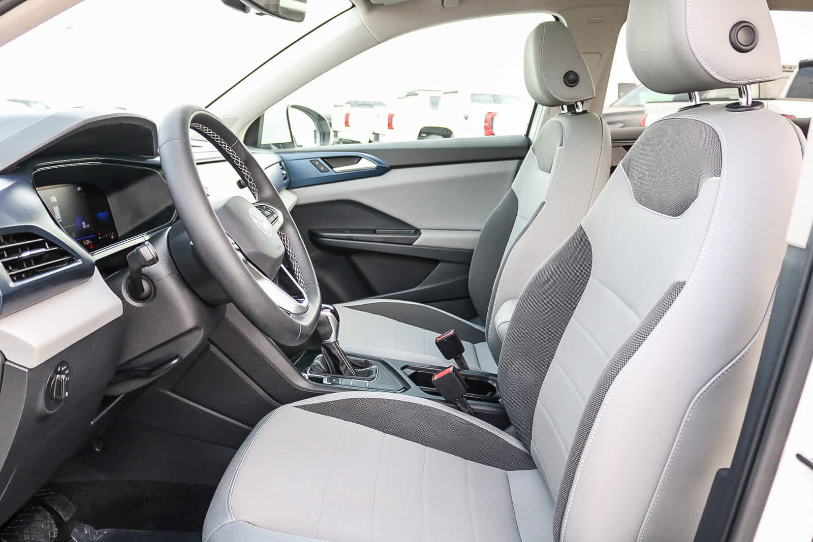 Used 2023 Volkswagen Taos SE image 17