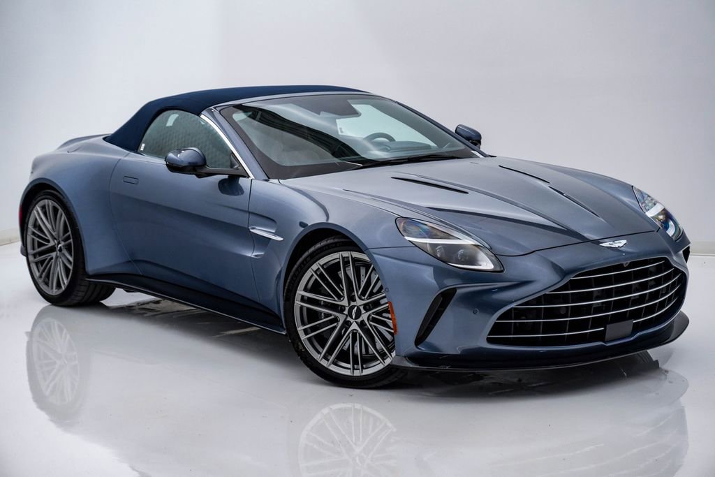 Used 2026 Aston Martin V8 Vantage Roadster RWD image 7
