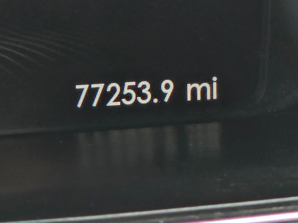 Used 2017 Lincoln Continental Select image 33