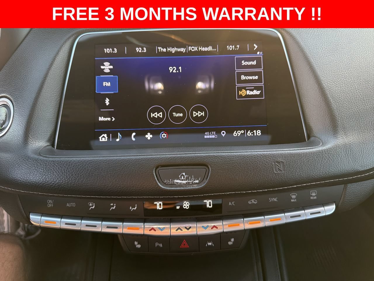 Used 2019 Cadillac XT4 Premium Luxury w/ Cold Weather Package FWD image 17