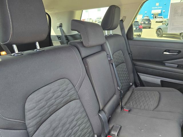 Used 2022 Nissan Pathfinder S image 24