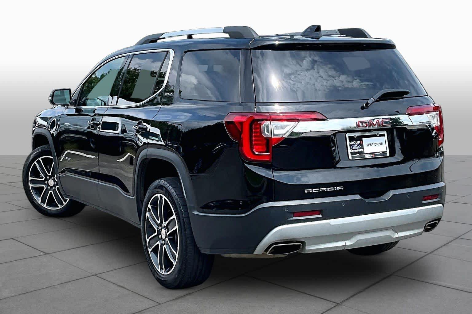 Used 2022 GMC Acadia SLT w/ Preferred Package FWD image 12