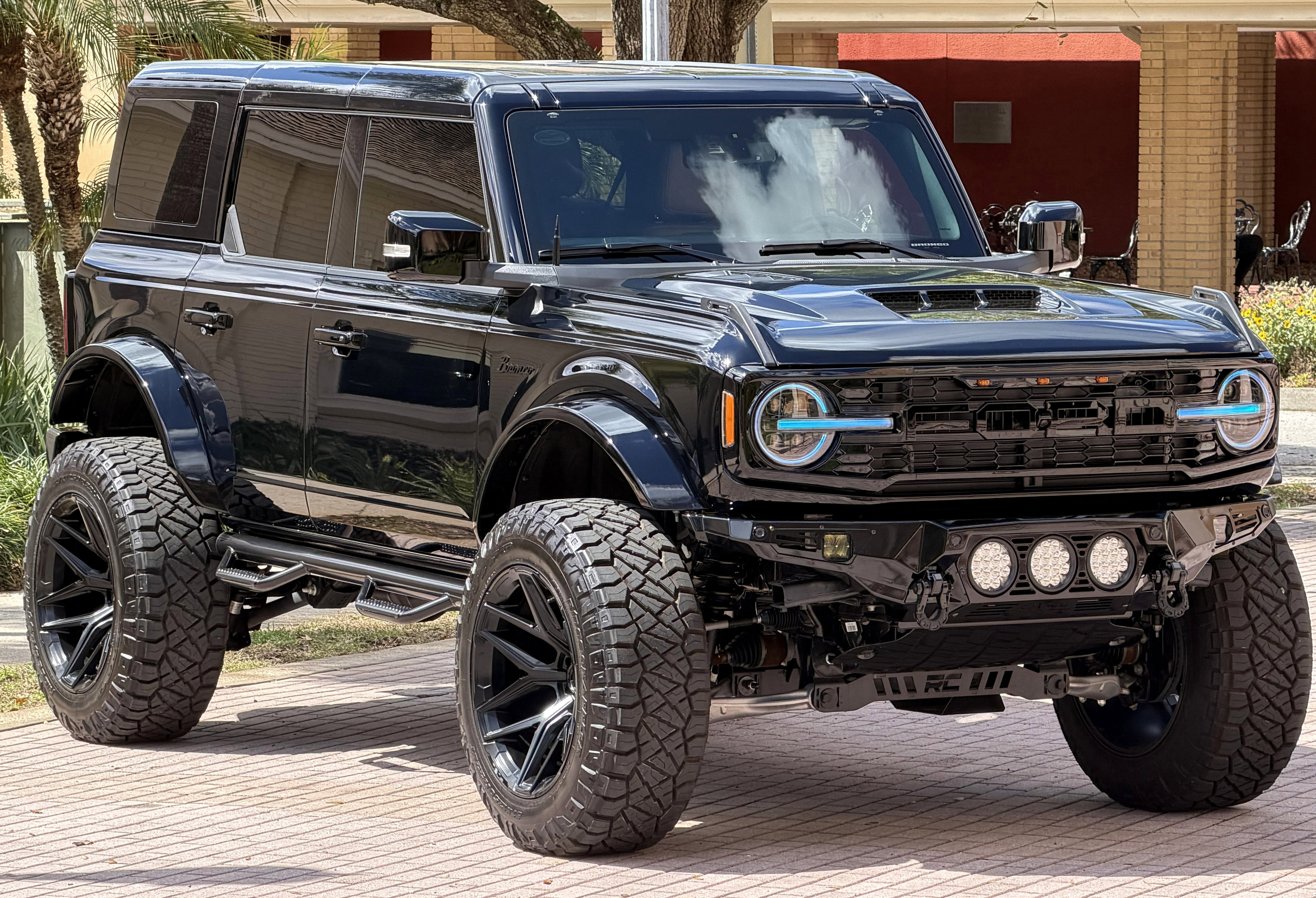 Used 2025 Ford Bronco Outer Banks AWD/4WD image 42