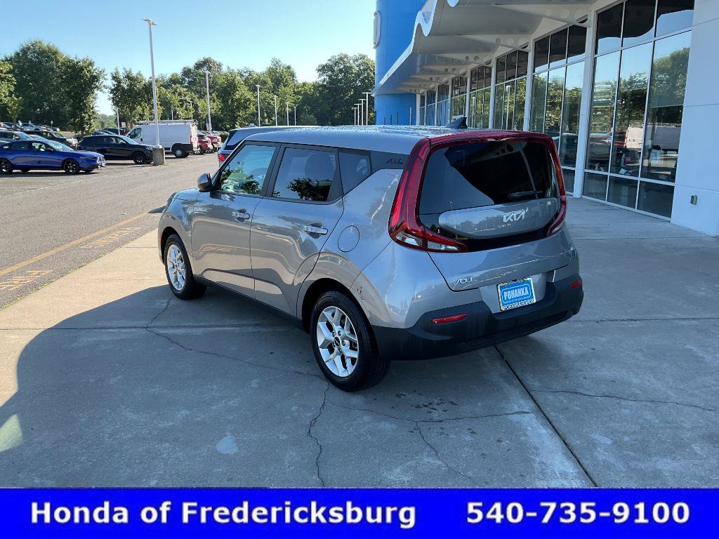 Used 2022 Kia Soul LX w/ Technology Package FWD image 3