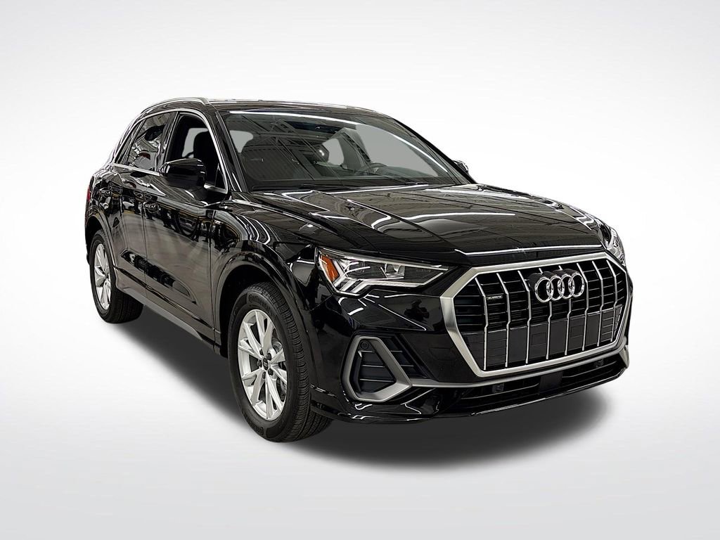 Certified 2025 Audi Q3 2.0T Premium w/ Convenience Package image 6
