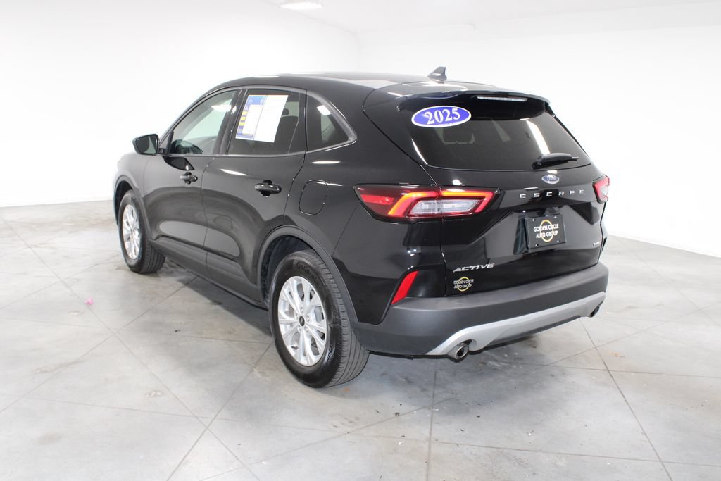 Used 2025 Ford Escape Active AWD/4WD image 7