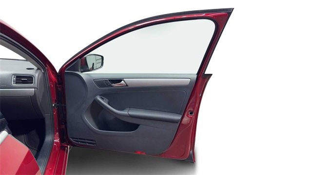 Used 2018 Volkswagen Jetta SE image 9