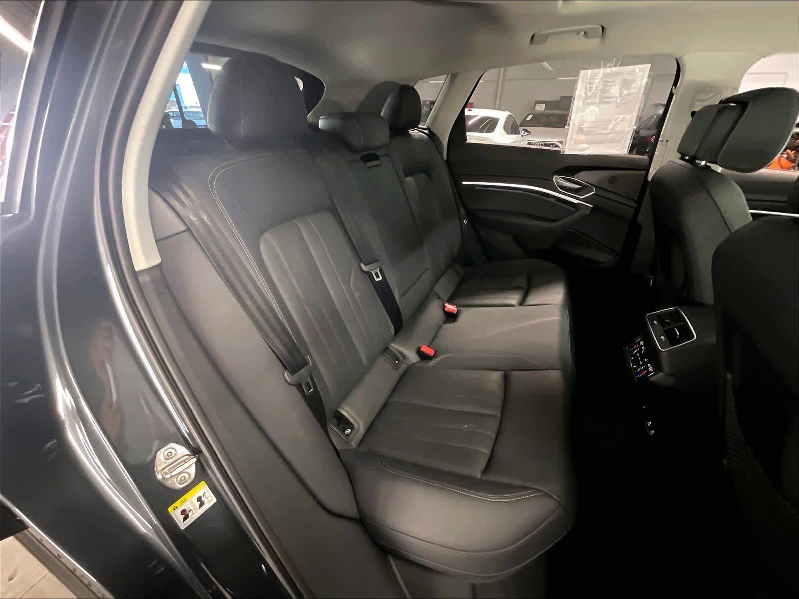 Certified 2024 Audi Q8 e-tron Premium Plus AWD/4WD image 24