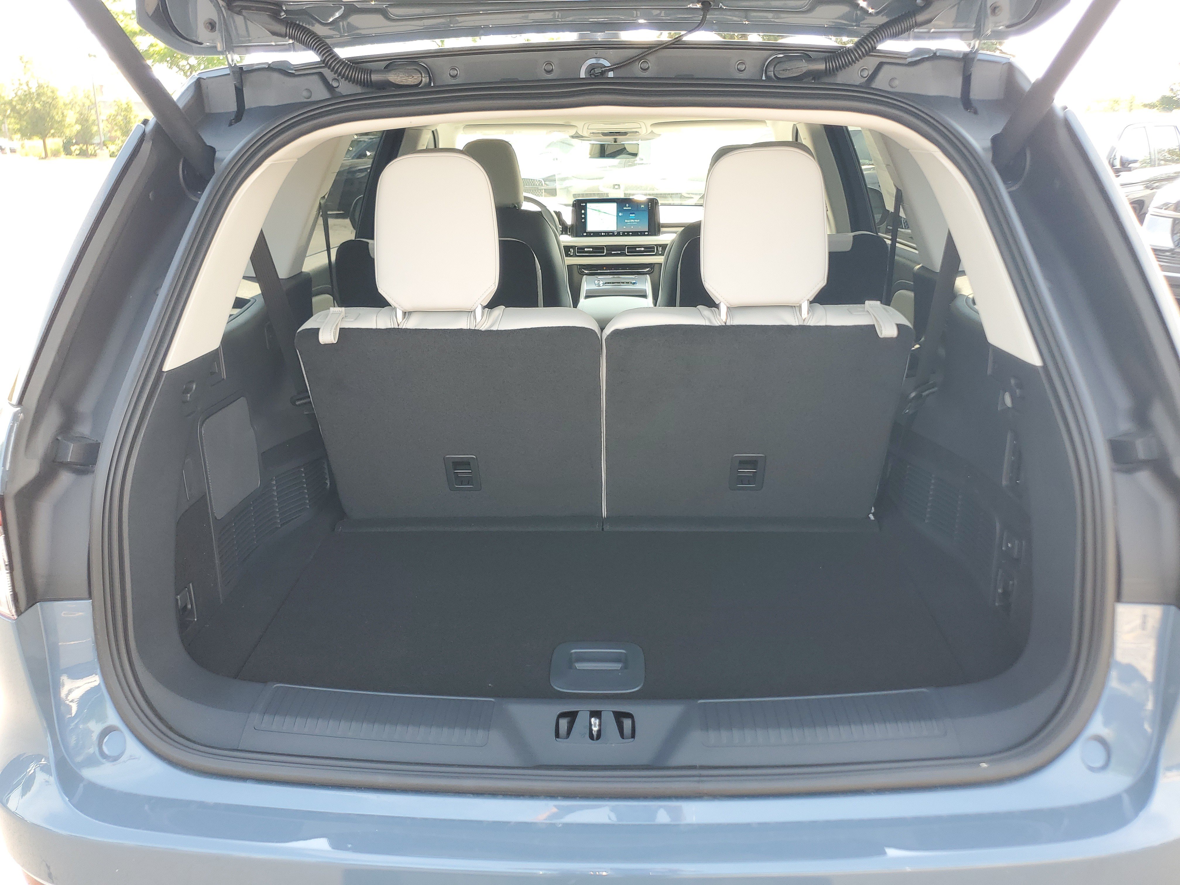 New 2026 Lincoln Aviator AWD image 28