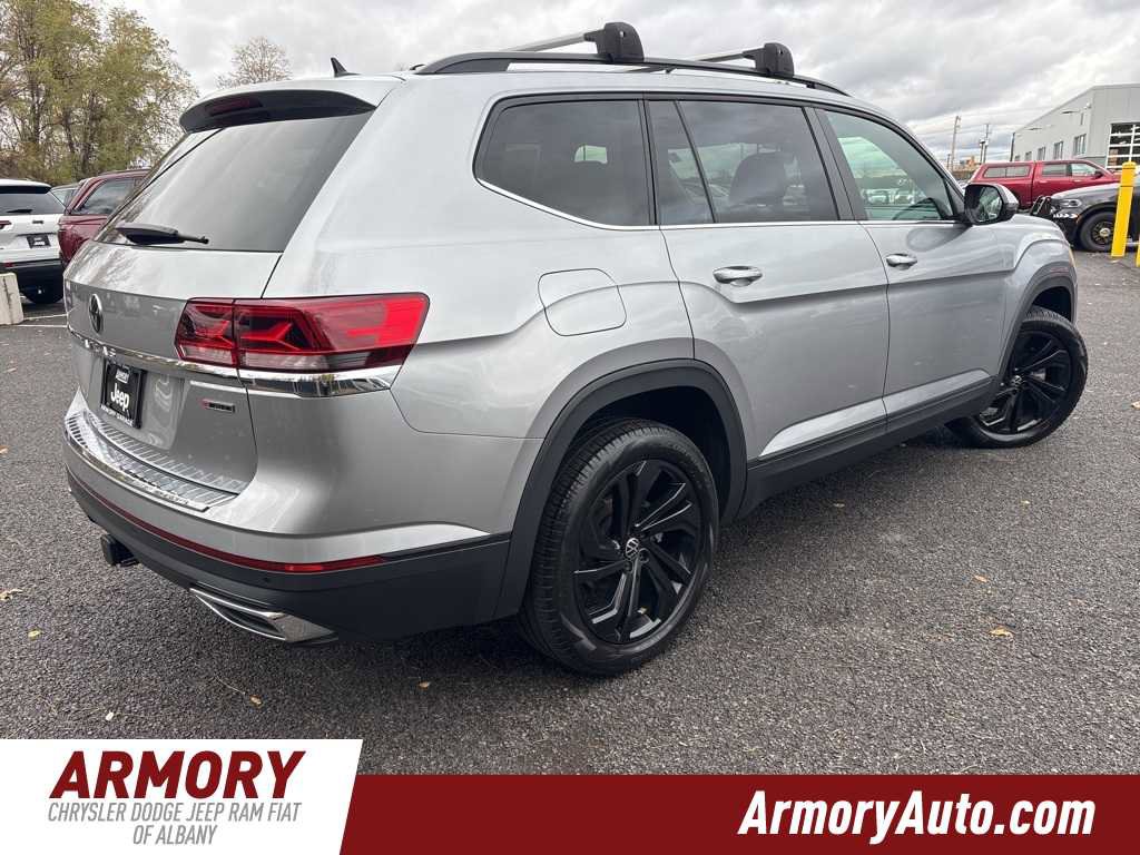 Used 2022 Volkswagen Atlas SE w/ Panoramic Sunroof Package image 4
