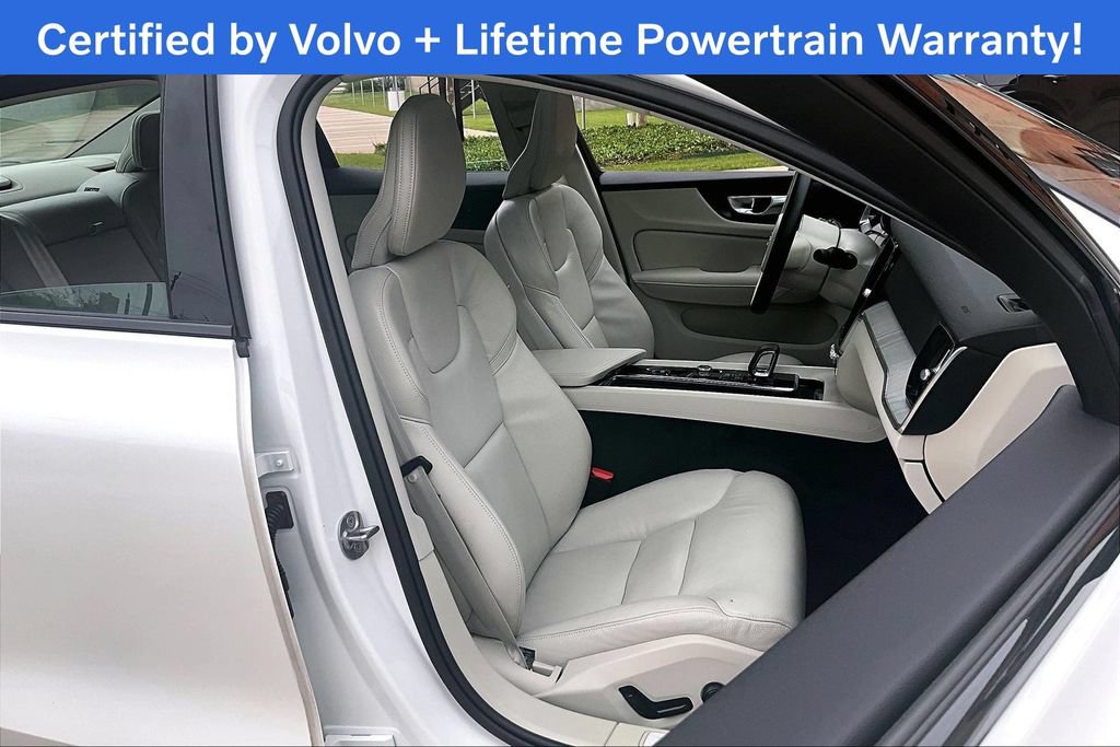 Used 2025 Volvo S60 B5 Plus AWD/4WD image 10