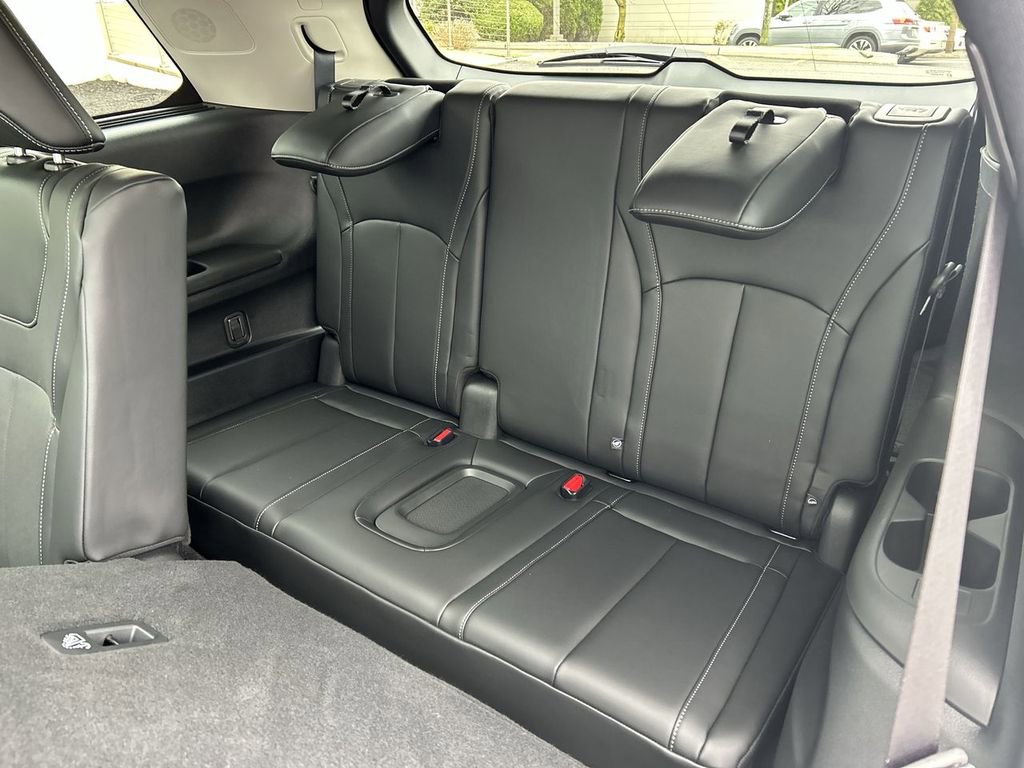 Certified 2026 INFINITI QX60 Luxe w/ Cargo Package AWD/4WD image 24