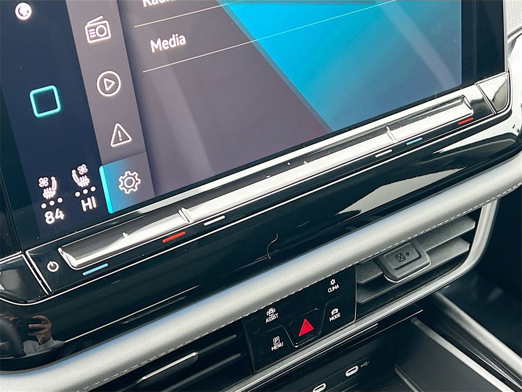 Used 2024 Volkswagen Atlas Peak Edition SE image 15