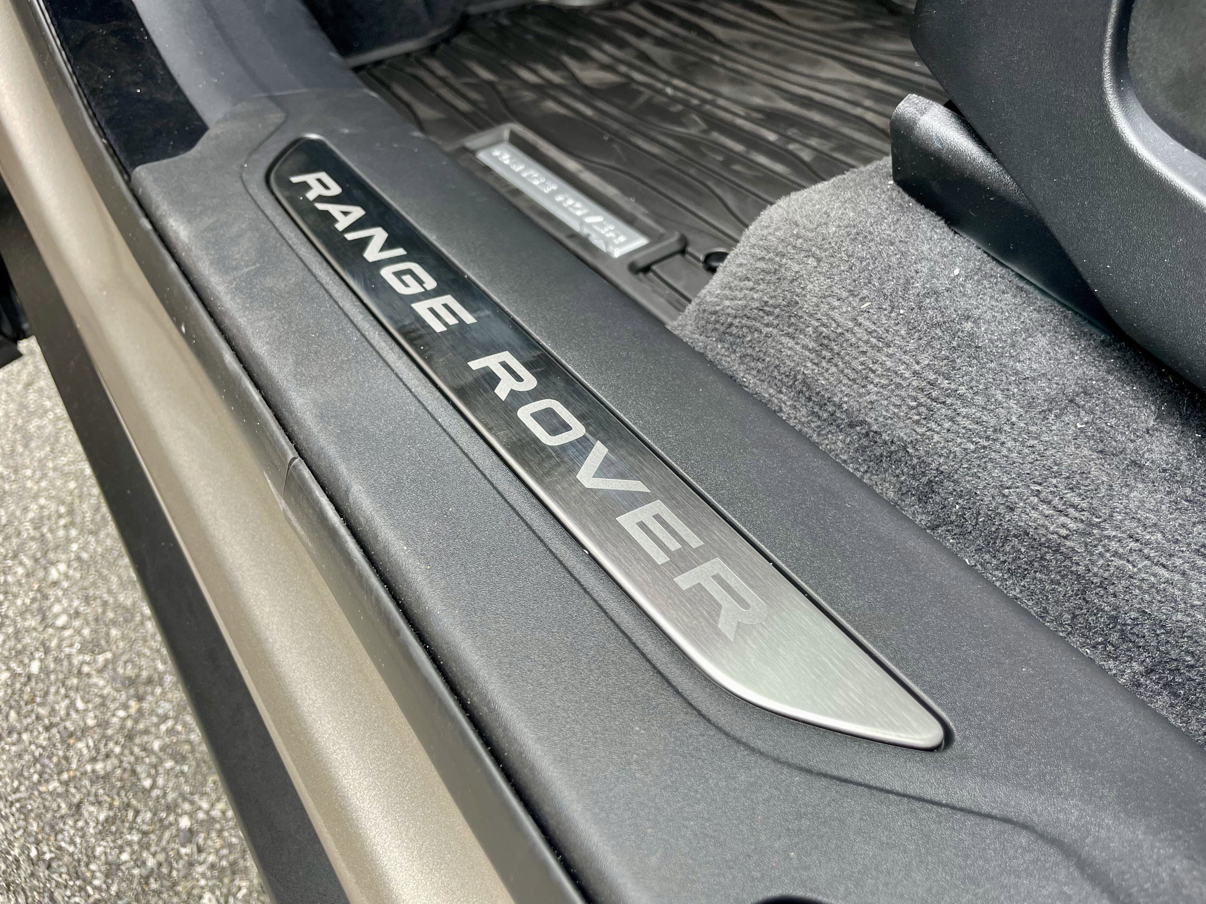 New 2026 Land Rover Range Rover Velar Dynamic SE image 38