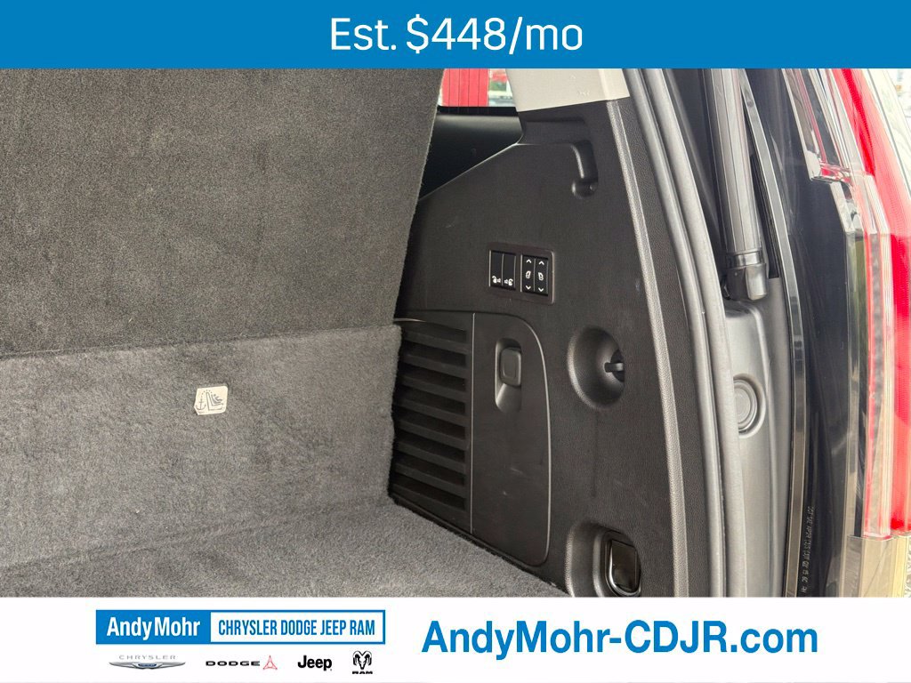 Used 2017 Cadillac Escalade Luxury AWD/4WD image 24