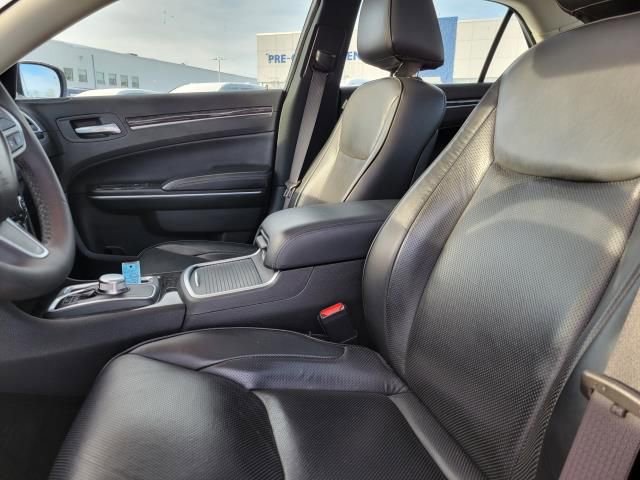 Used 2023 Chrysler 300 Touring L w/ Popular Equipment Group image 17