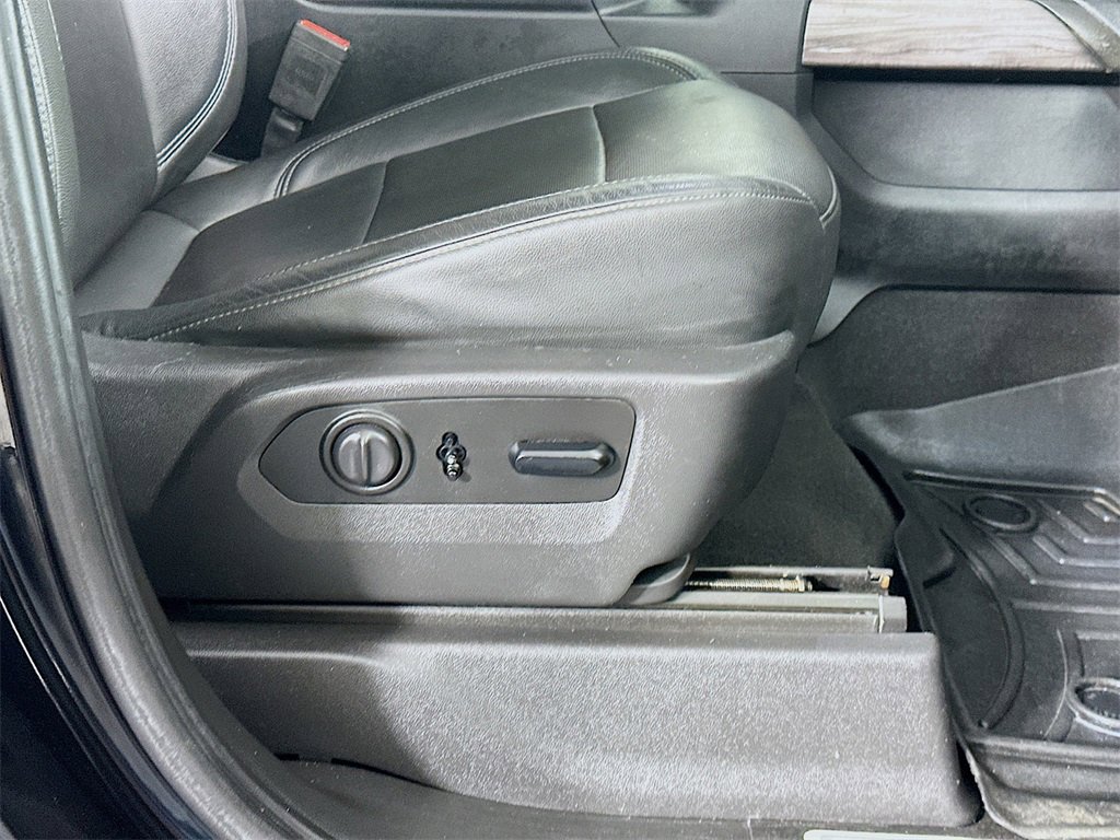 Used 2020 Chevrolet Silverado 2500 LTZ w/ LTZ Premium Package image 23