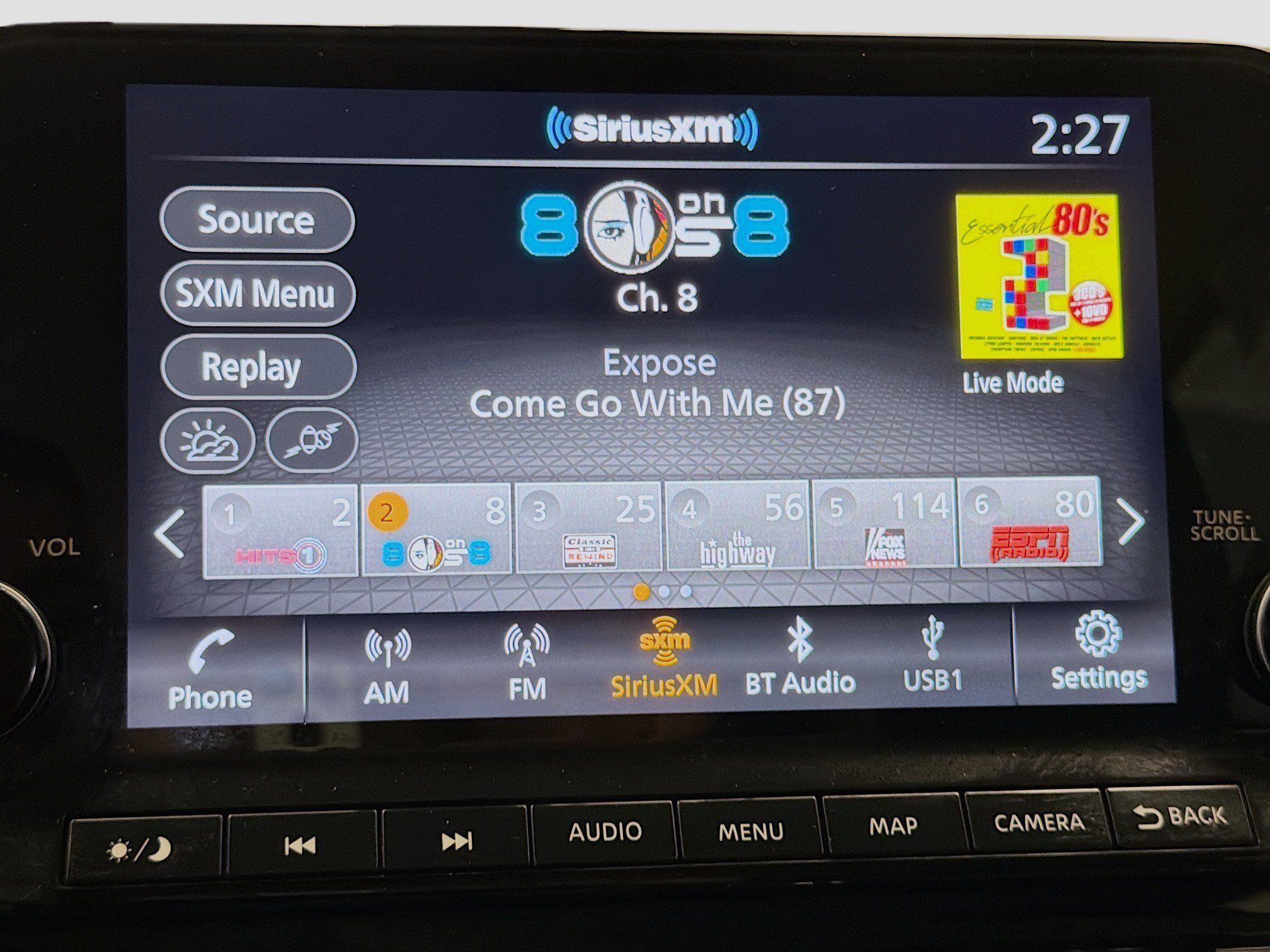 Used 2023 Nissan Pathfinder SL FWD image 9