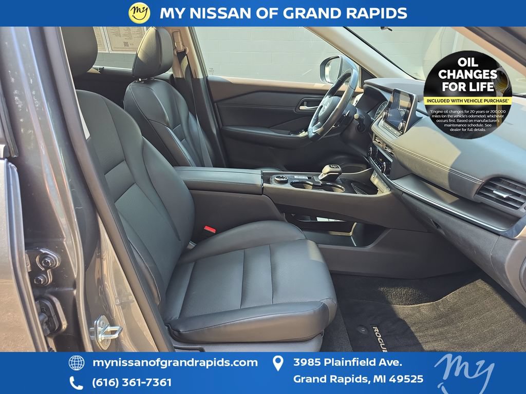 Used 2023 Nissan Rogue SV w/ SV Premium B Package AWD/4WD image 24