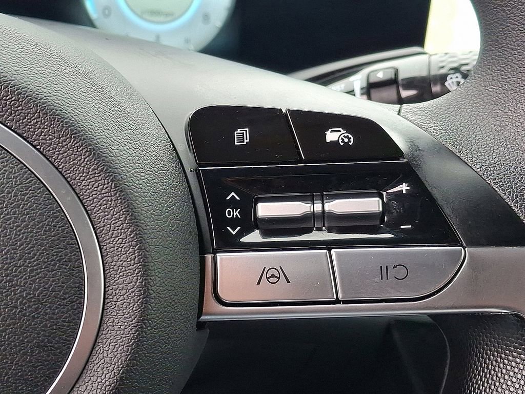 Used 2024 Hyundai Elantra SEL image 23