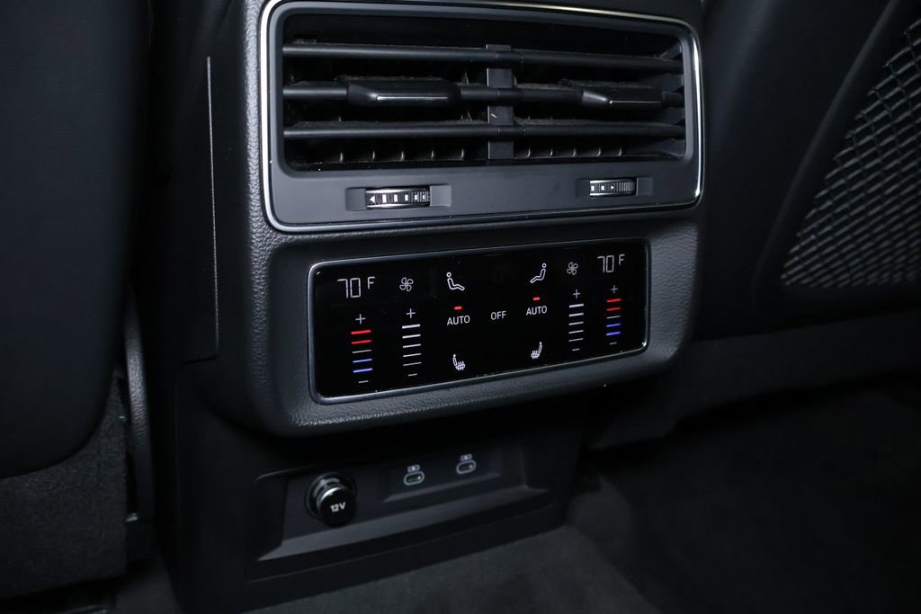 Used 2022 Audi Q7 3.0T Premium Plus w/ Premium Plus Package image 19