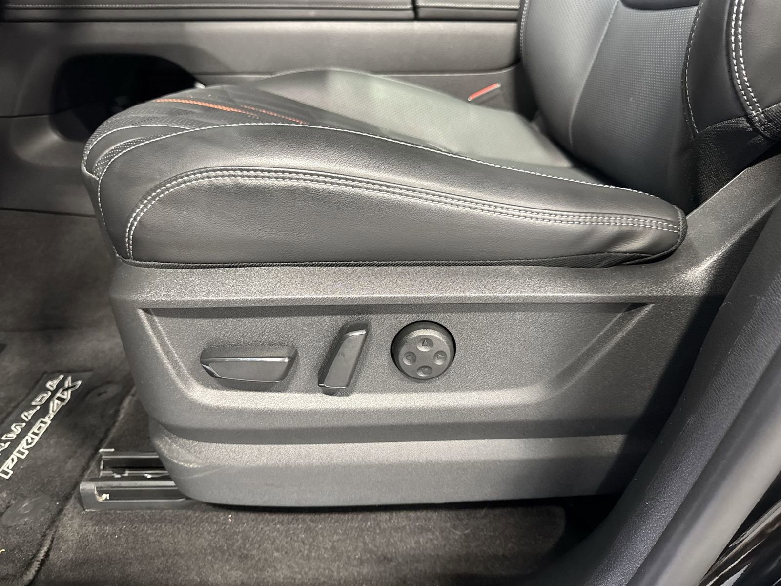 Certified 2025 Nissan Armada PRO-4X w/ Pro-4X Premium Package image 29