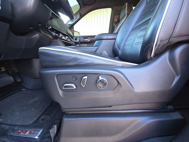 Used 2022 GMC Sierra 1500 AT4X image 23