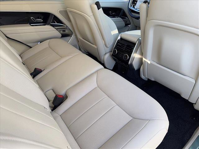 New 2025 Land Rover Range Rover SE image 11
