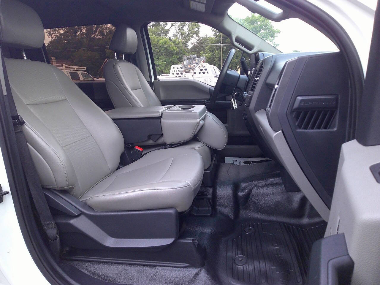 Used 2022 Ford F250 XL w/ Power Equipment Group image 16