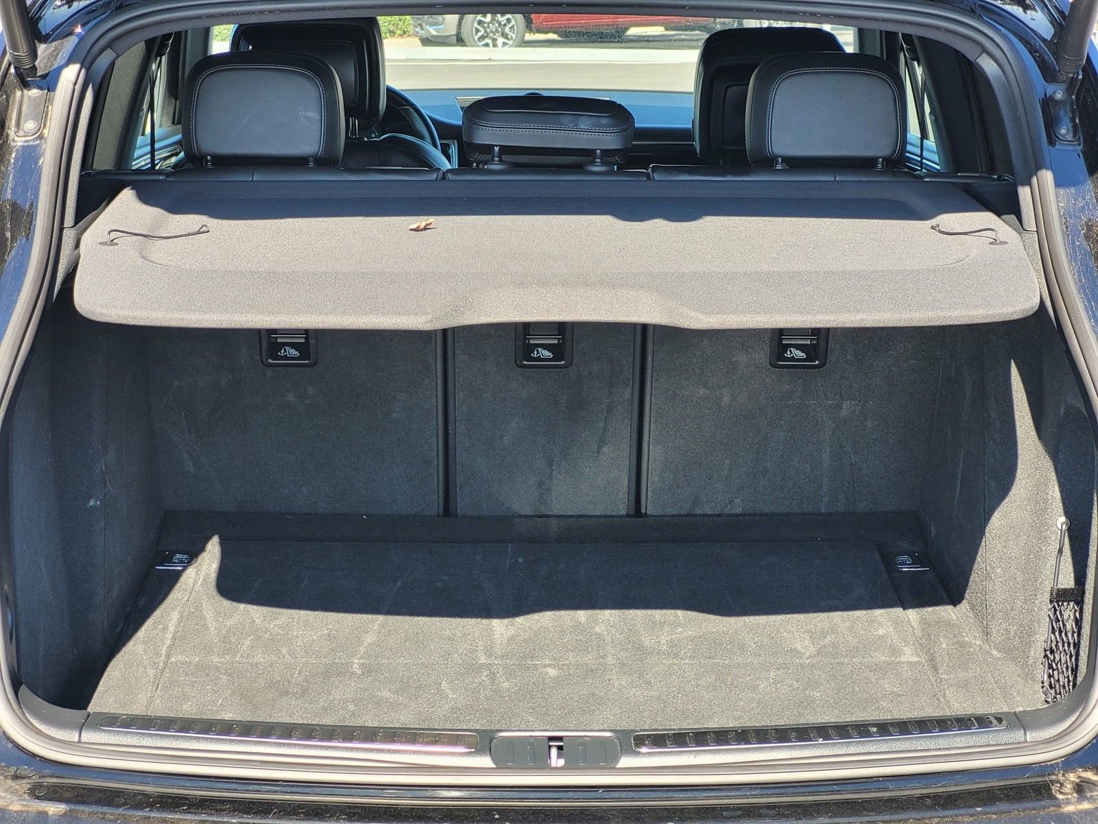 Used 2024 Porsche Macan image 18