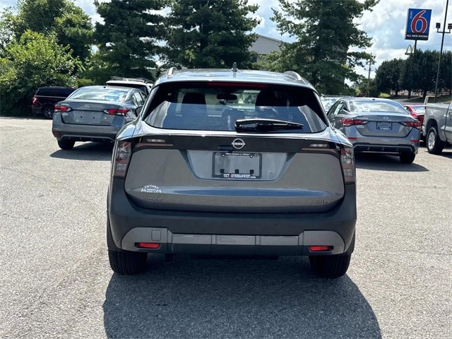 New 2025 Nissan Kicks SV w/ SV Premium Package image 5