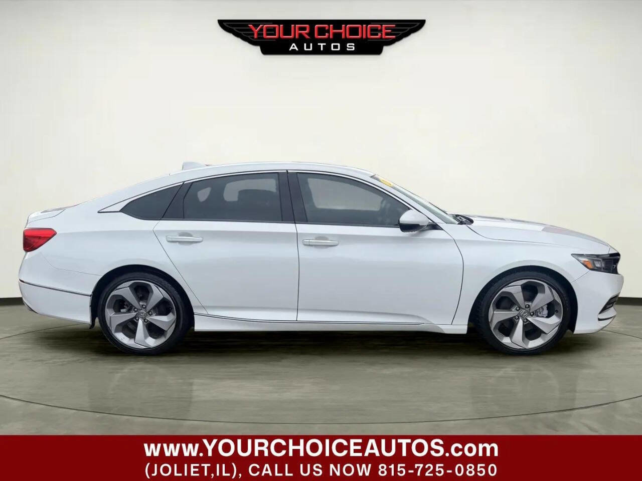 Used 2018 Honda Accord Touring image 7