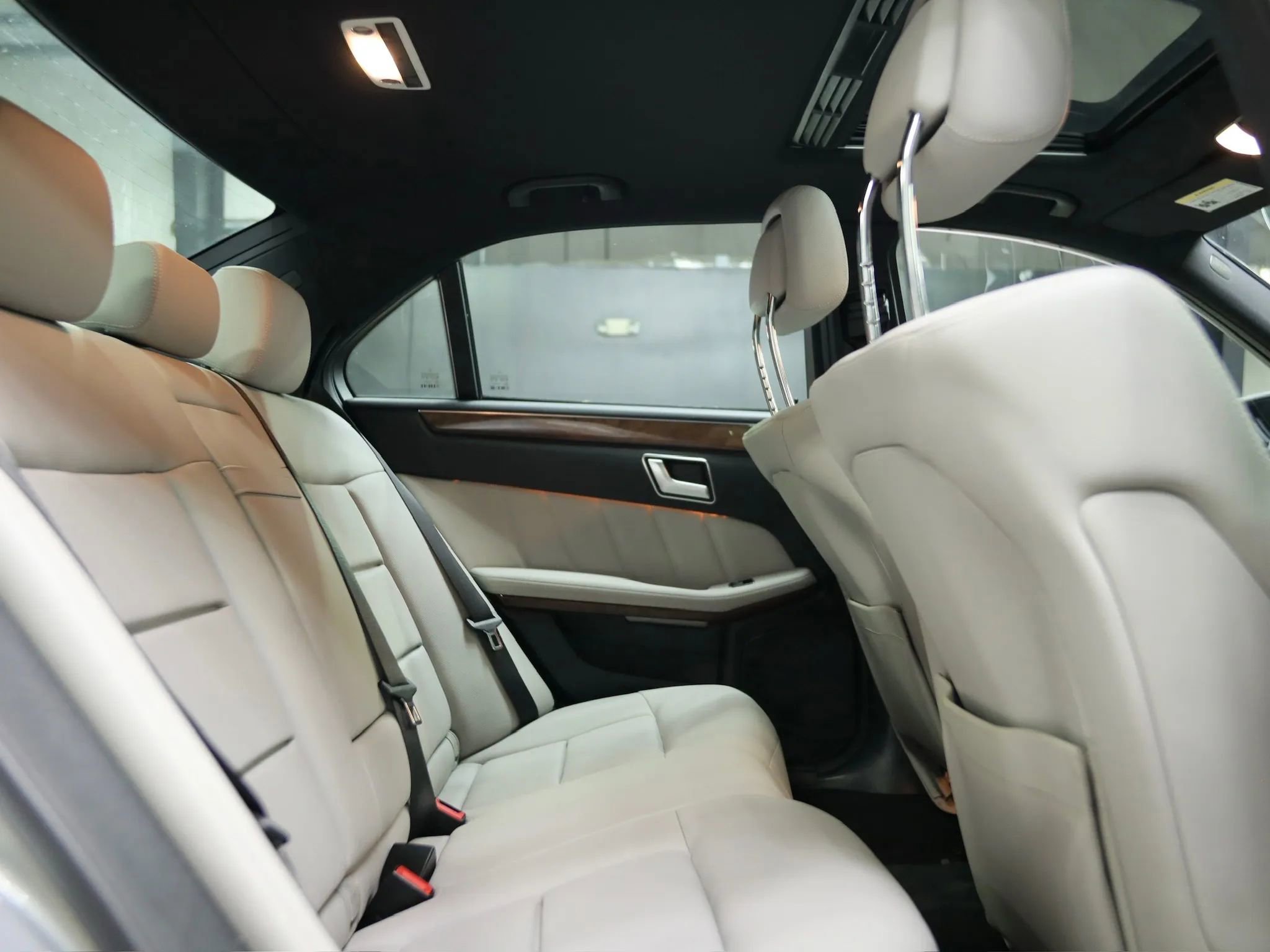 Used 2013 Mercedes-Benz E 350 Sedan image 28