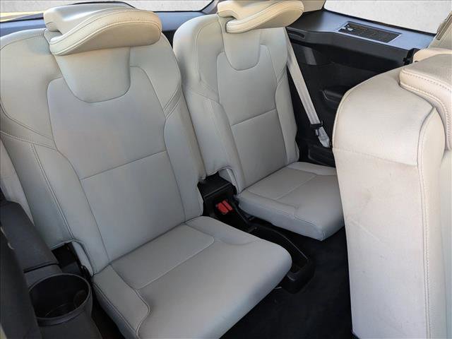 Used 2017 Volvo XC90 T6 Momentum w/ Vision Package image 23
