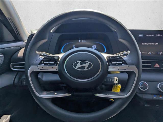 New 2026 Hyundai Elantra SE FWD image 11