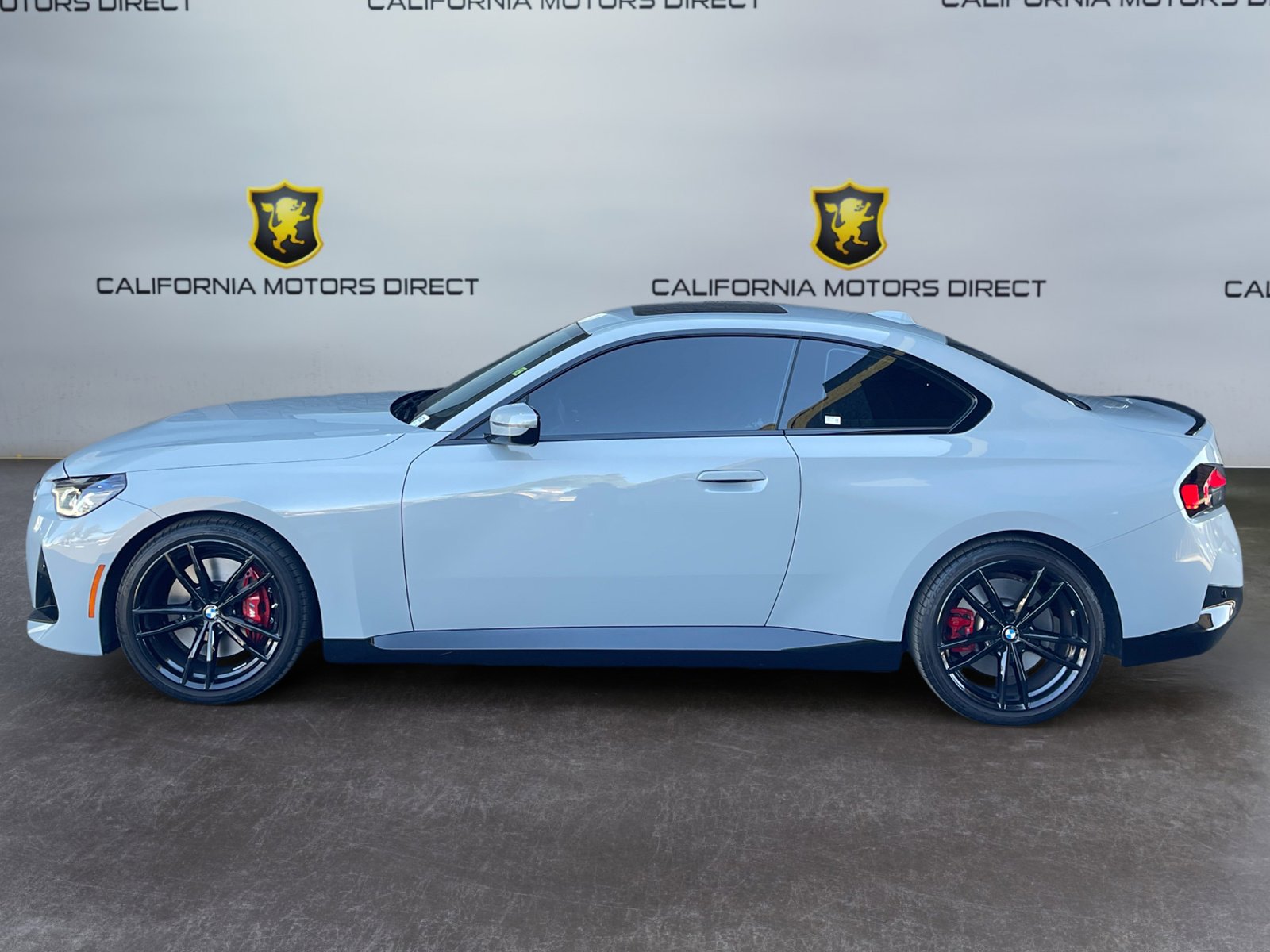 Used 2024 BMW 230i Coupe w/ Premium Package image 2