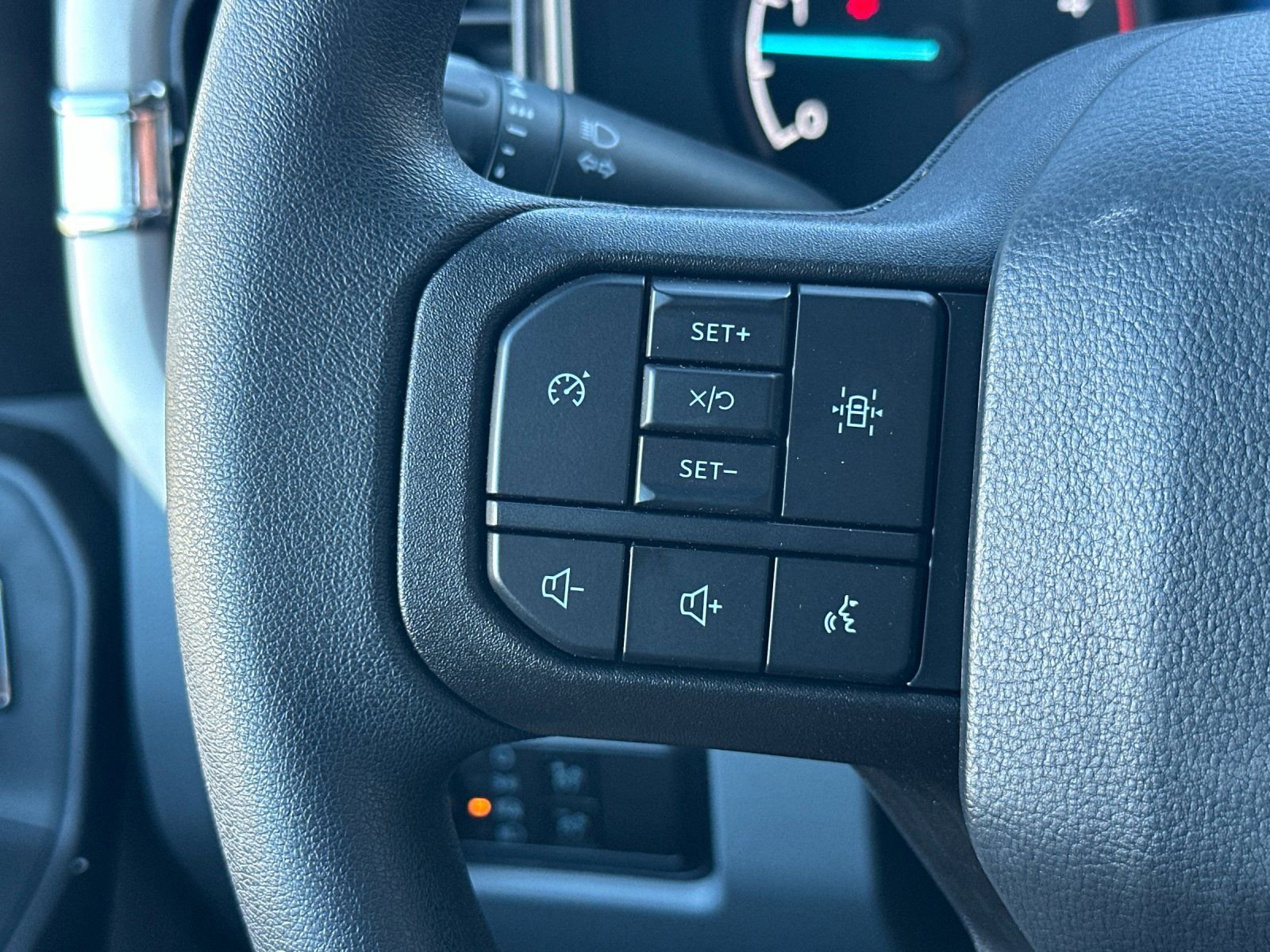 Used 2024 Ford F450 XL w/ XL Chrome Package image 23