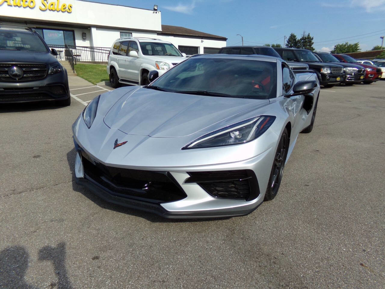 Used 2020 Chevrolet Corvette Stingray Coupe w/ Z51 Performance Package image 2
