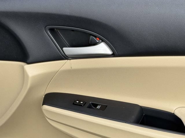 Used 2011 Honda Accord LX-P image 12