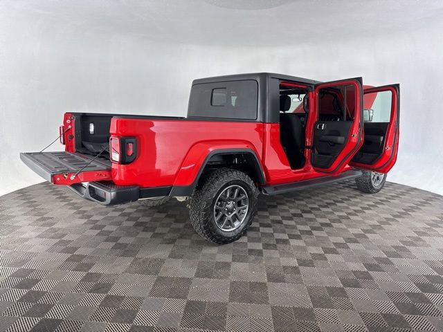 Used 2020 Jeep Gladiator Overland w/ Cold Weather Group image 16